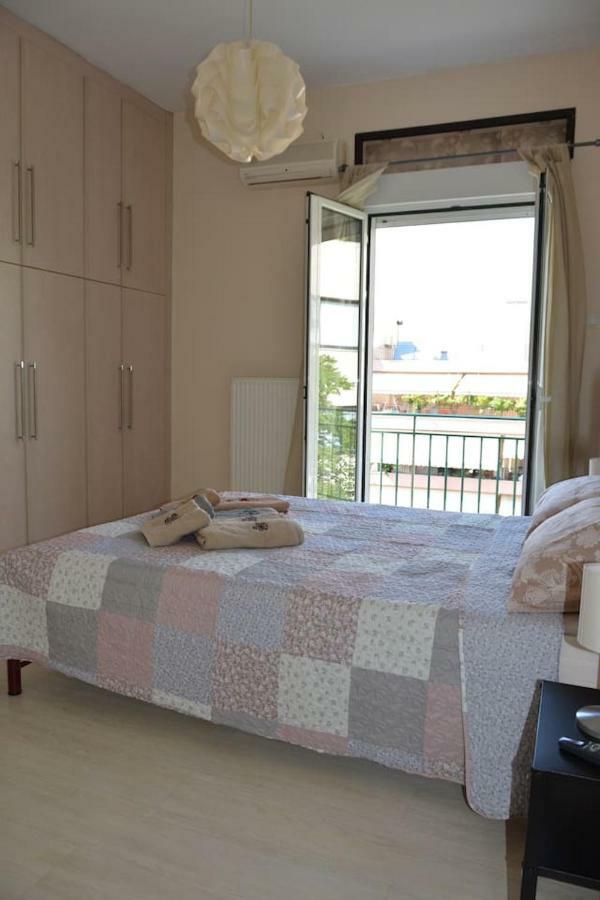 Modern Apartment, 5΄ Walk From Central Metro Station アテネ エクステリア 写真