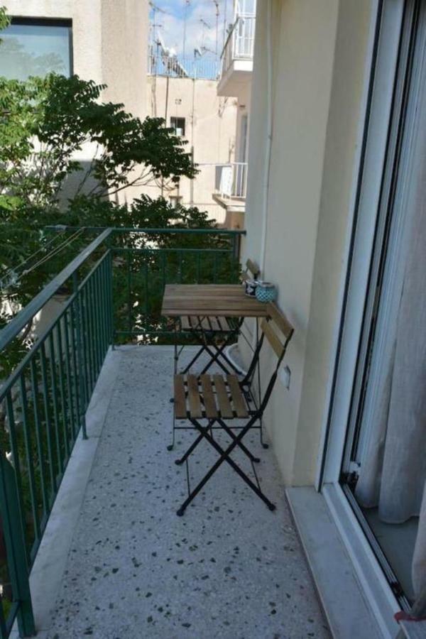 Modern Apartment, 5΄ Walk From Central Metro Station アテネ エクステリア 写真